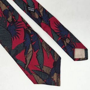 LUCIANO SOPRANI ITALY SILK TIE RED GREEN YELLOW  PALM TREE TEXTURED 3.25" X 59"